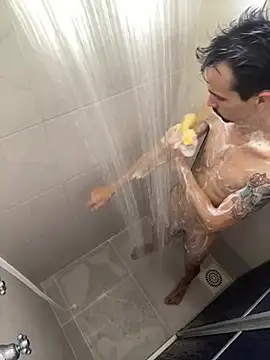 leozin01 online show from March 23, 1:59 pm