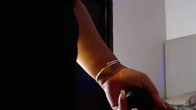 miel alisha online show from April 12, 1:38 pm