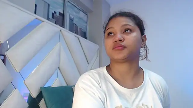 Snapshot of miel_alisha chatting on July 21, 12:07 pm miel alisha online show from July 21, 12:07 pm