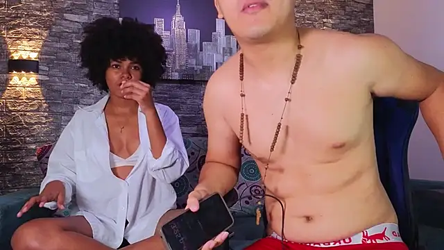 Snapshot of charlotenoah chatting on October 17, 8:22 pm charlotenoah online show from October 17, 8:22 pm