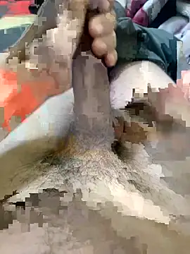 Snapshot of yoryy07 chatting on February 6, 10:35 pm yoryy07 online show from February 6, 10:35 pm