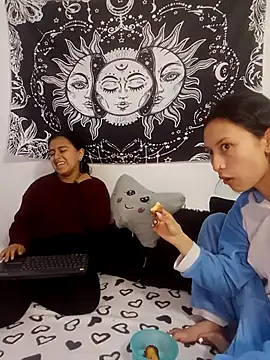 emily n abby online show from March 30, 2:18 pm