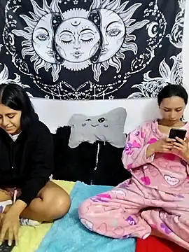 emily n abby online show from June 18, 5:17 pm