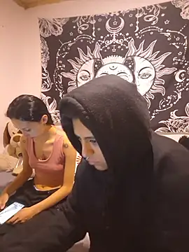 emily n abby online show from July 21, 1:02 pm