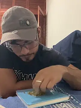 Twistermc11 online show from October 26, 5:13 am