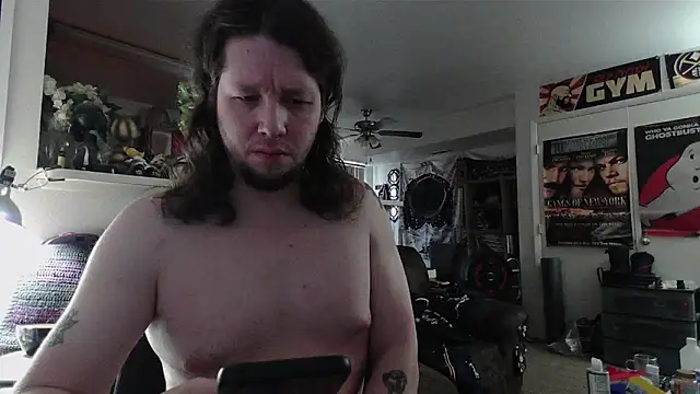 biggerisbetter12 online show from February 16, 3:41 pm