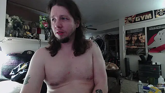 biggerisbetter12 online show from February 18, 11:01 pm