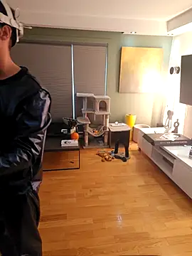 Snapshot of Benfetish chatting on November 5, 7:58 pm Benfetish online show from November 5, 7:58 pm