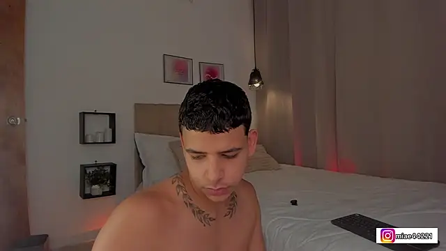 Little Emma 11 online show from January 12, 12:32 pm