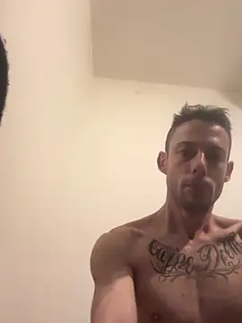 Snapshot of Drgghjkkk chatting on February 3, 5:16 am Drgghjkkk online show from February 3, 5:16 am