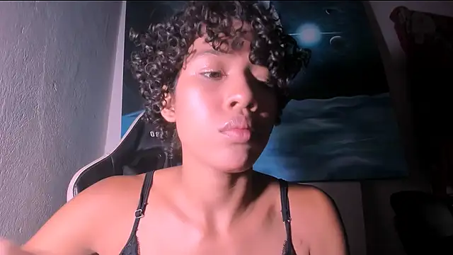 Snapshot of bad_girl_xxx chatting on June 3, 1:30 am bad girl xxx online show from June 3, 1:30 am