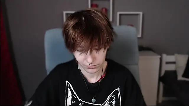 guitarandangell online show from November 21, 5:06 am