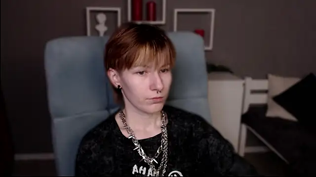 guitarandangell online show from March 8, 2:04 am