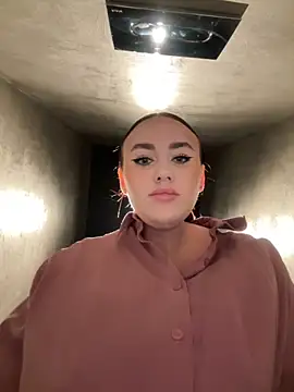 KiraSunshine online show from October 25, 3:25 am