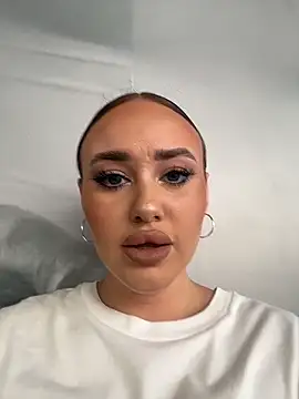 KiraSunshine online show from February 15, 6:10 am