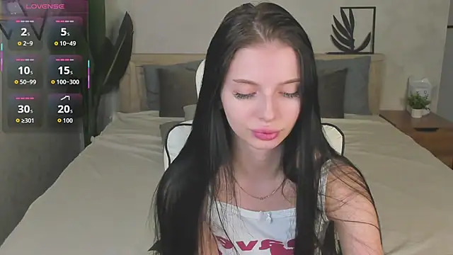 Eva Mayers online show from November 28, 11:07 pm