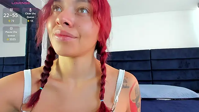 Snapshot of melanie_roux__ chatting on January 19, 12:20 pm melanie roux online show from January 19, 12:20 pm