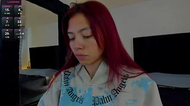 melanie roux   online show from March 18, 12:19 pm