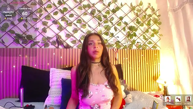 Snapshot of Lunaa_07 chatting on May 6, 5:14 am Lunaa 07 online show from May 6, 5:14 am