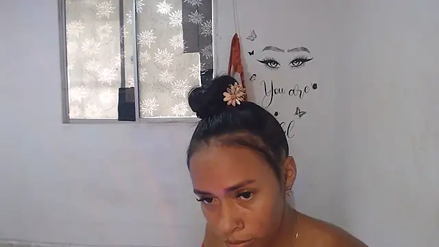 Snapshot of ricaslatinas1 chatting on July 4, 6:36 pm ricaslatinas1 online show from July 4, 6:36 pm