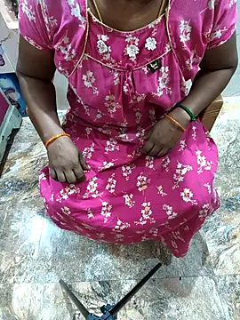 Snapshot of Tamil_Rani03 chatting on November 8, 5:56 pm Tamil Rani03 online show from November 8, 5:56 pm