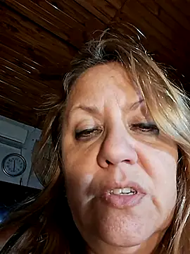 Snapshot of JennyInVegas chatting on April 28, 2:27 am JennyInVegas online show from April 28, 2:27 am