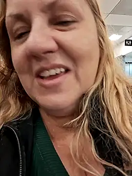 Snapshot of JennyInVegas chatting on May 3, 2:50 am JennyInVegas online show from May 3, 2:50 am