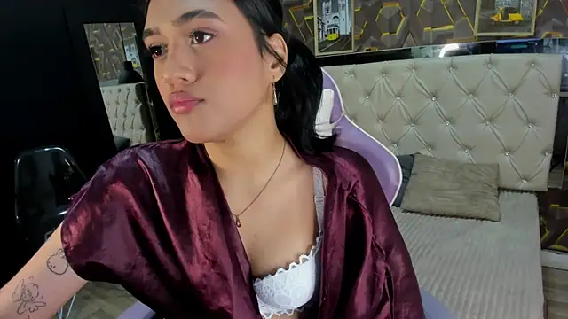 blueeskhy online show from October 21, 7:03 pm