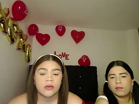 2moons full of love online show from February 14, 5:26 am