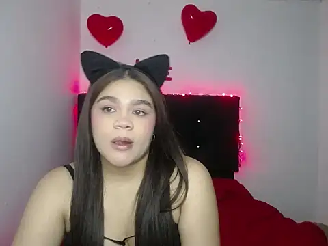 2moons full of love online show from February 16, 5:25 am