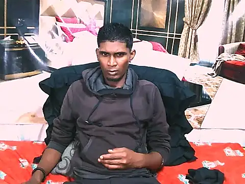 Snapshot of IndianThuggin chatting on May 18, 6:47 pm IndianThuggin online show from May 18, 6:47 pm