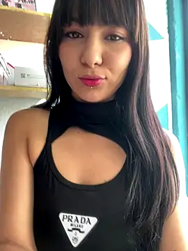 Snapshot of Hanna_Plum chatting on November 14, 5:11 pm Hanna Plum online show from November 14, 5:11 pm