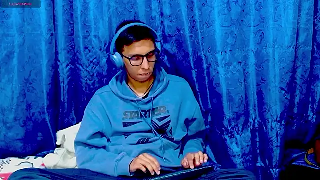 DavTwink3100 online show from February 23, 2:09 am