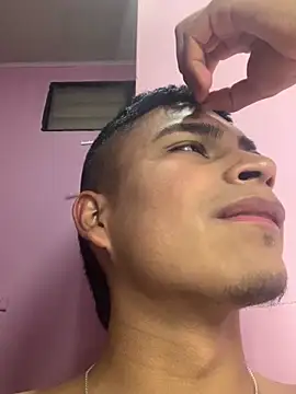 Emiliano Reyes online show from May 9, 2:06 am