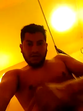 Snapshot of Travieso_21 chatting on November 14, 2:32 am Travieso 21 online show from November 14, 2:32 am