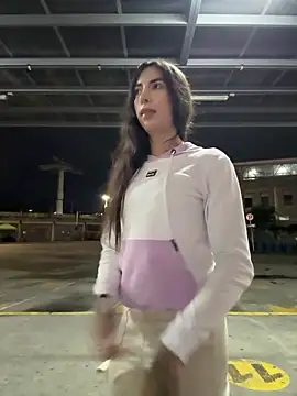 Snapshot of valeriahornier chatting on February 1, 3:49 am valeriahornier online show from February 1, 3:49 am