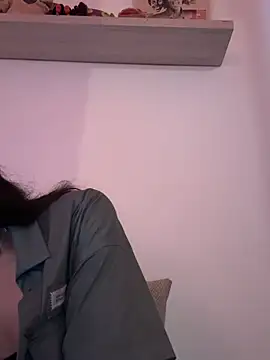 Snapshot of valeriahornier chatting on February 24, 12:19 am valeriahornier online show from February 24, 12:19 am