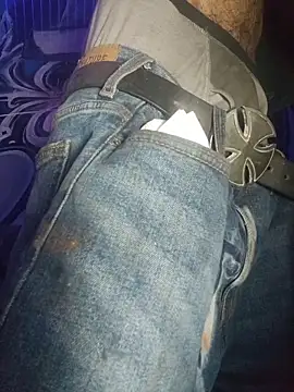 Snapshot of vergueo3 chatting on March 3, 7:25 am vergueo3 online show from March 3, 7:25 am