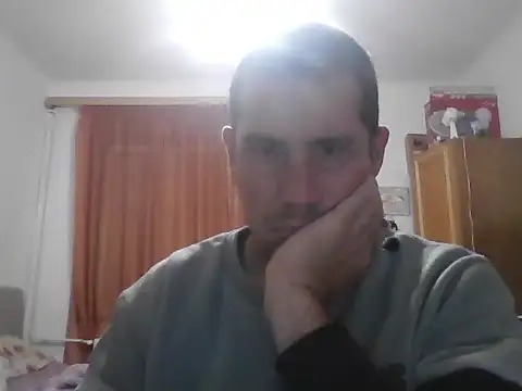 Snapshot of Szeximado31 chatting on April 24, 7:38 pm Szeximado31 online show from April 24, 7:38 pm