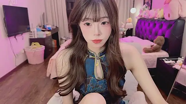 Snapshot of Onecutelittle chatting on May 9, 1:05 pm Onecutelittle online show from May 9, 1:05 pm
