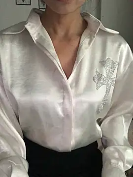 Snapshot of Kylie_beem chatting on July 9, 9:57 am Kylie beem online show from July 9, 9:57 am