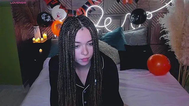  HypeQueen  online show from October 19, 9:48 pm