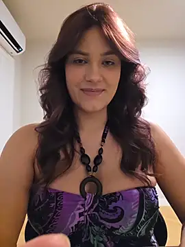 Snapshot of MiaRides19 chatting on March 28, 6:18 pm MiaRides19 online show from March 28, 6:18 pm