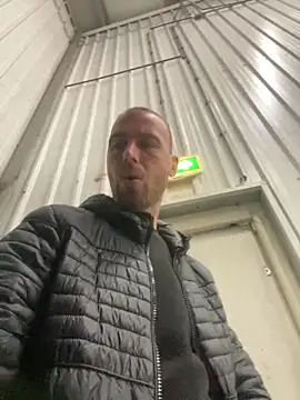 Rotteei1 online show from February 16, 9:05 am