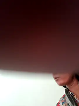 Hot Angle online show from April 3, 11:08 am