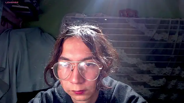 najimi uwu online show from January 17, 12:59 am