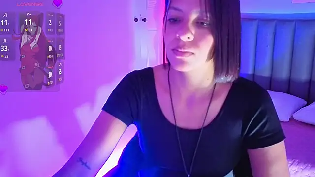 Snapshot of Aria_Russo chatting on April 21, 2:23 pm Aria Russo online show from April 21, 2:23 pm