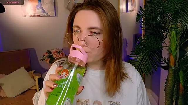 Snapshot of fairy_tara chatting on January 16, 9:41 pm fairy tara online show from January 16, 9:41 pm