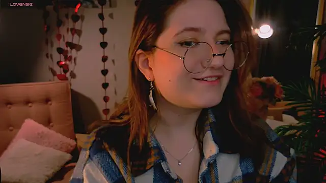 Snapshot of fairy_tara chatting on February 13, 11:01 pm fairy tara online show from February 13, 11:01 pm