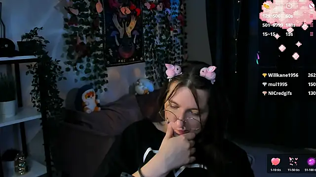 Snapshot of fairy_tara chatting on February 22, 2:24 am fairy tara online show from February 22, 2:24 am